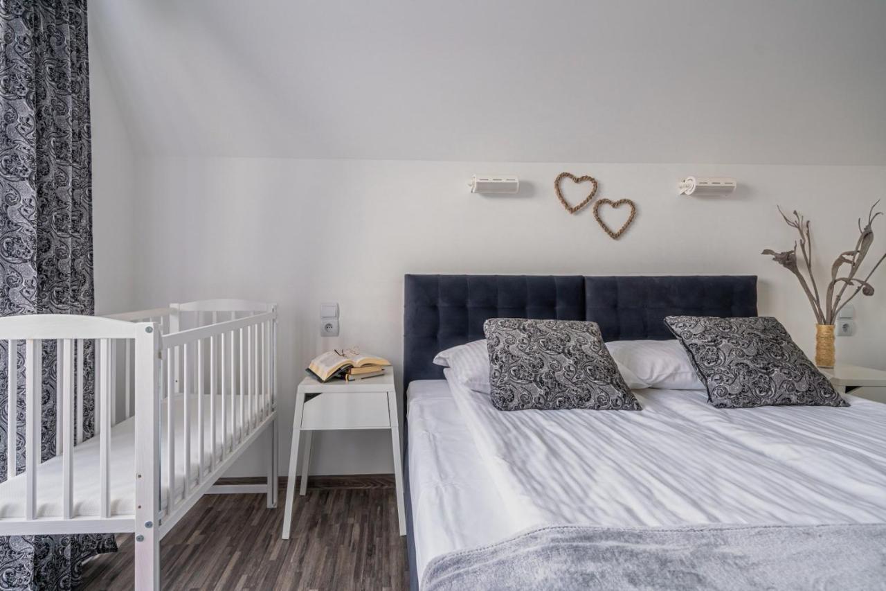 Tybet Domki I Apartamenty Bukowina Tatrzanska Luaran gambar